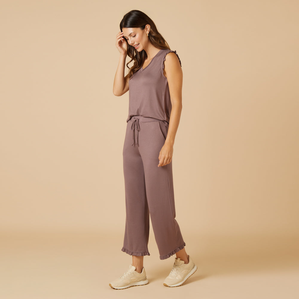 Dream Ruffle V-neck with Cropped Pant