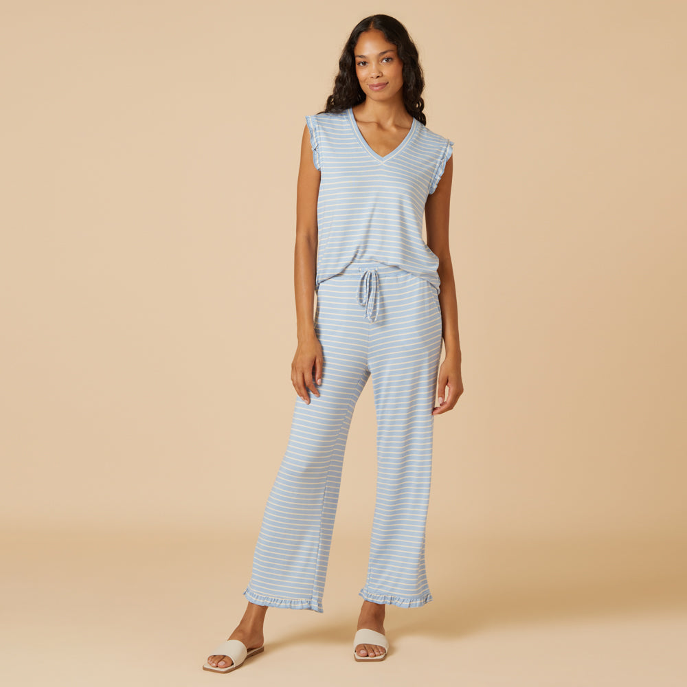 Dream Ruffle V-neck with Cropped Pant