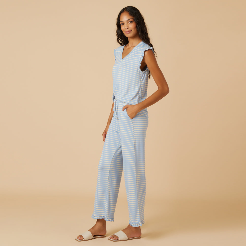 Dream Ruffle V-neck with Cropped Pant