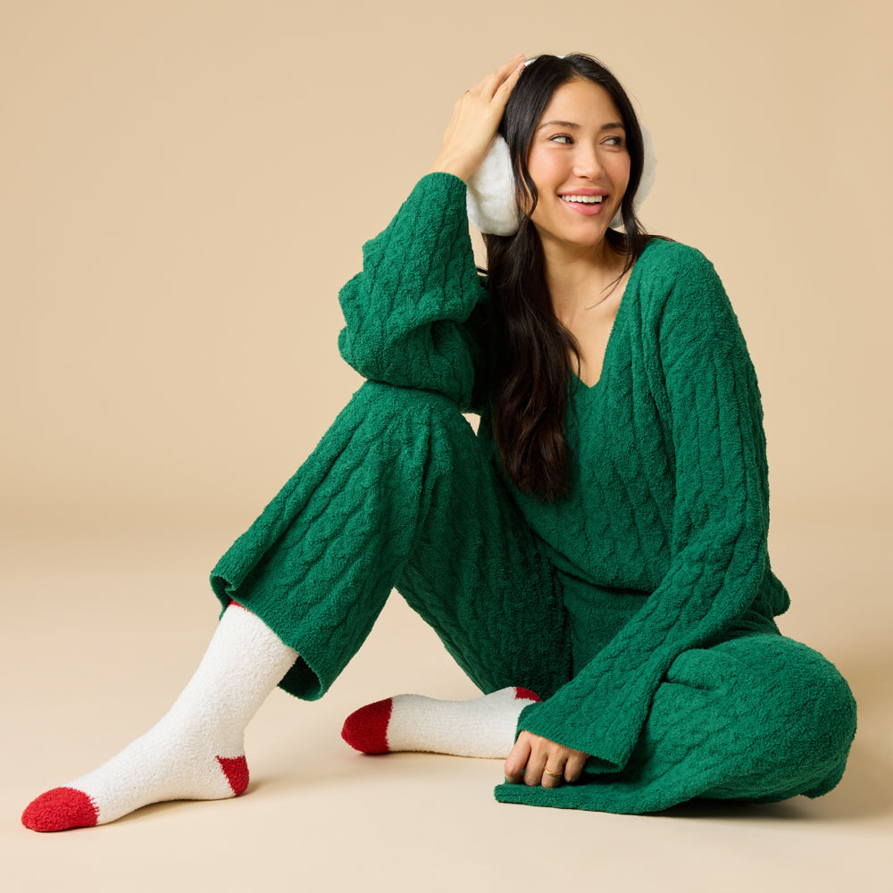 Cable Knit Marshmallow V-Neck with Flared Sleeve and Pant