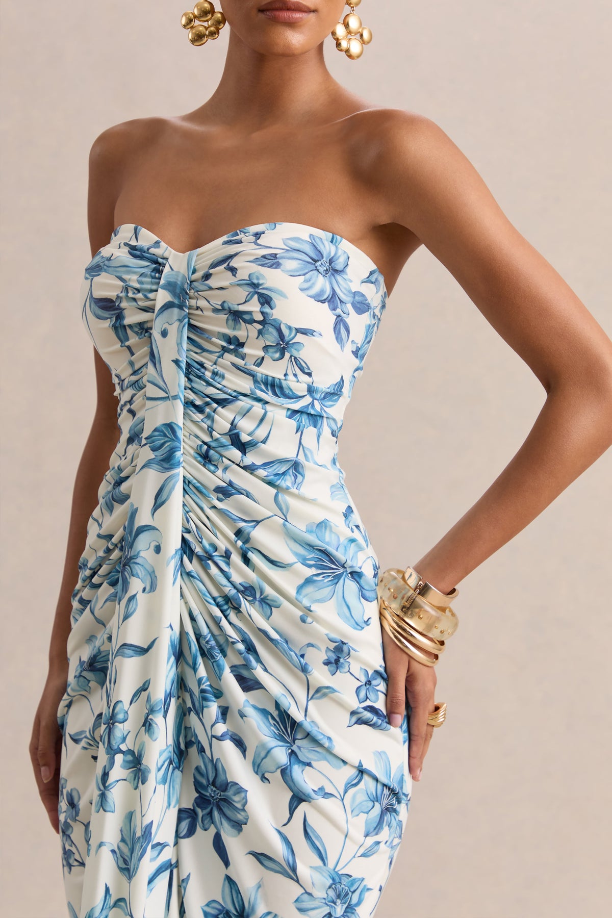 Ali | Blue Porcelain Print Jersey Sweetheart Maxi Dress With Gathered Detailing And Sash
