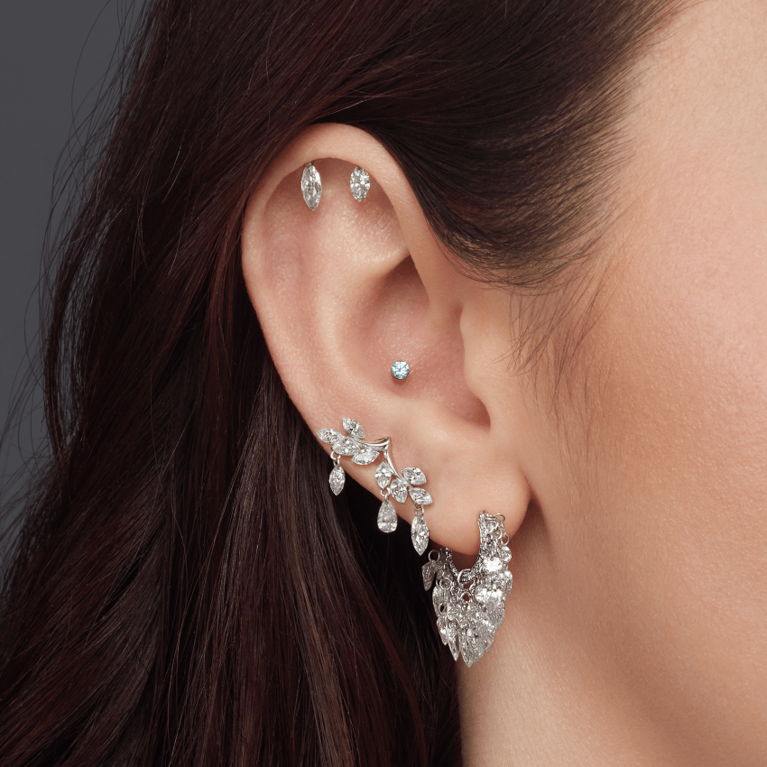 Invisible Set Light Blue Diamond Threaded Stud Earring