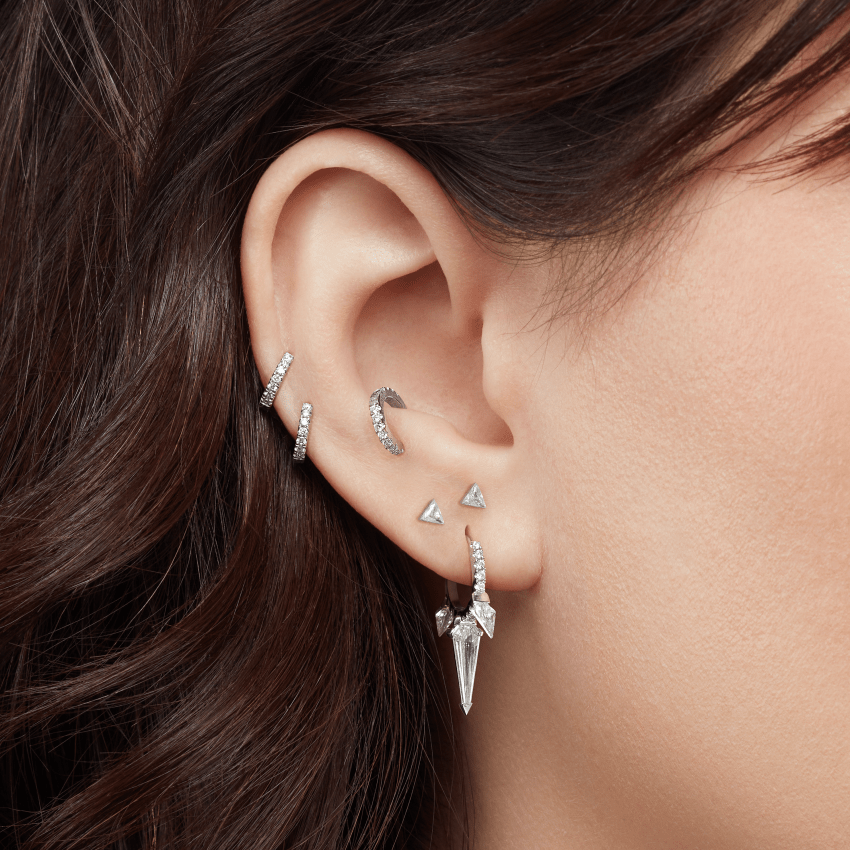 Invisible Set Triangle Diamond Threaded Stud Earring